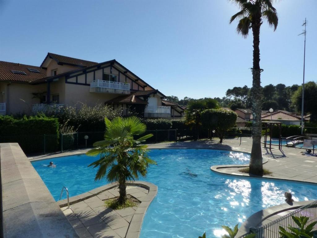 CAPBRETON Résidence LE BOSQUET AUX ECUREUILS Villa avec piscine en copropriété Extérieur photo