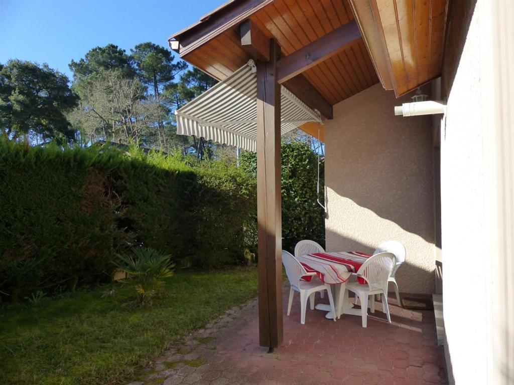 CAPBRETON Résidence LE BOSQUET AUX ECUREUILS Villa avec piscine en copropriété Extérieur photo